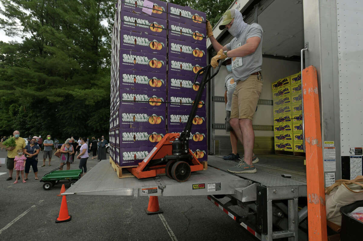 The Peach Truck rolls into CT