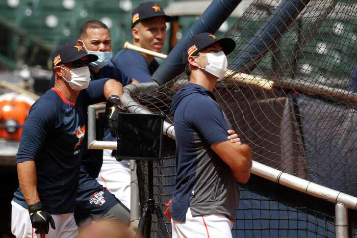 Paramedic hit by foul liner in Astros dugout hospitalized, in stable  condition