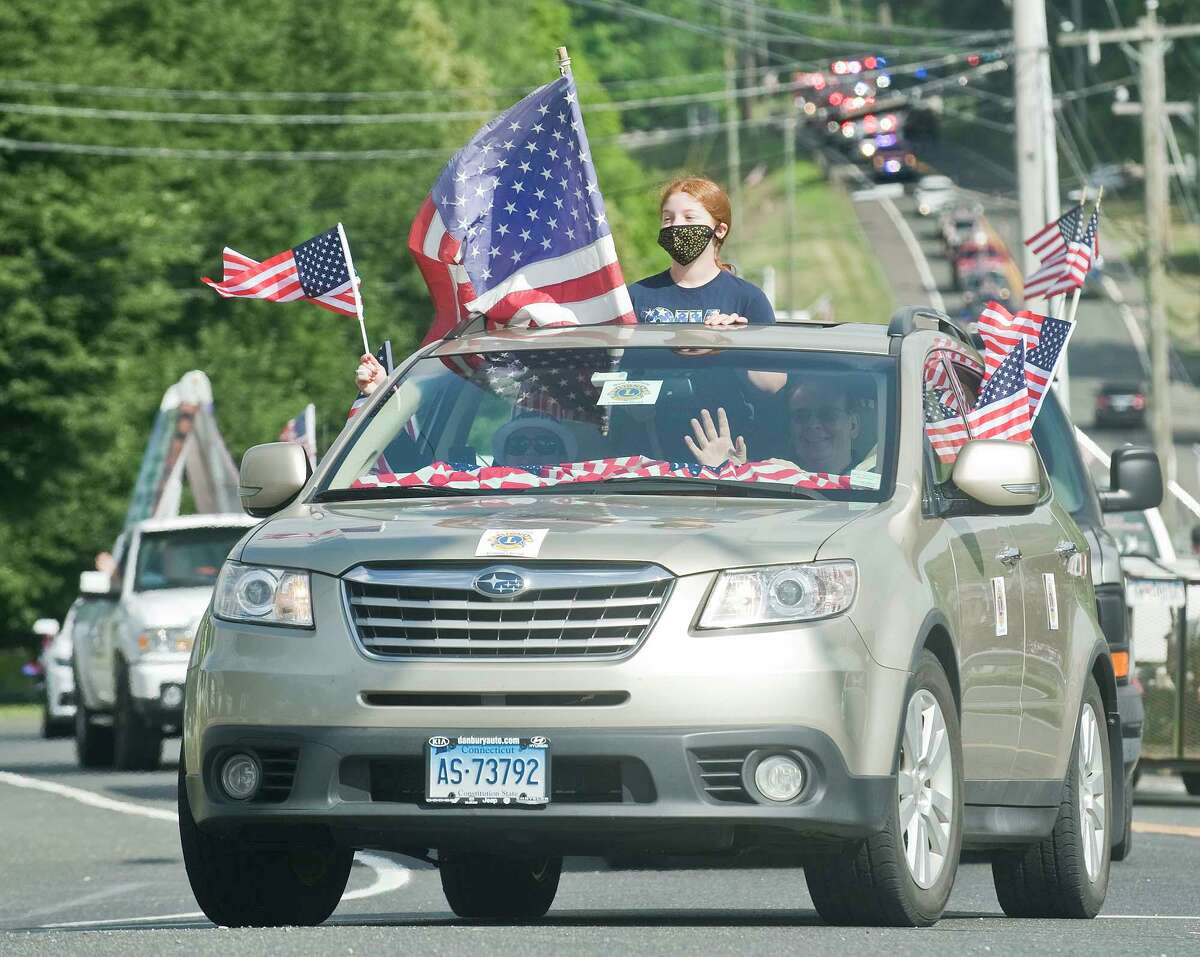 In Pictures New Fairfield’s Fourth of July car parade