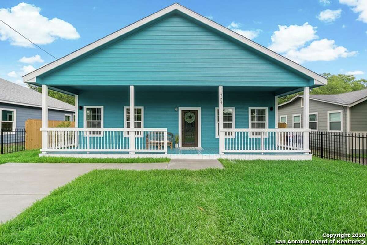 Woodlawn Lake Historic neighborhood has its own style