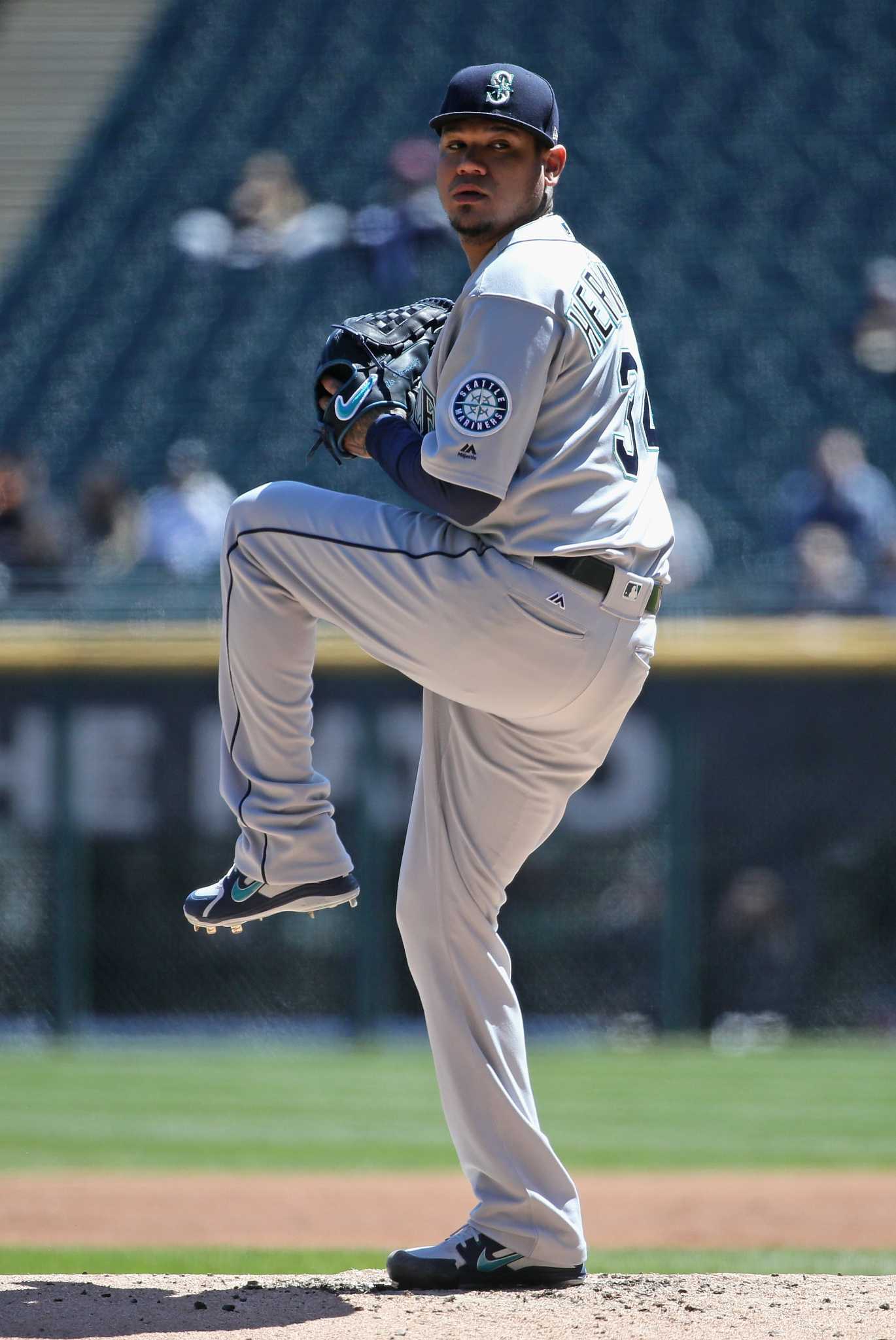 Former Cy Young winner Felix Hernandez signs minor-league deal with  Orioles, per report 