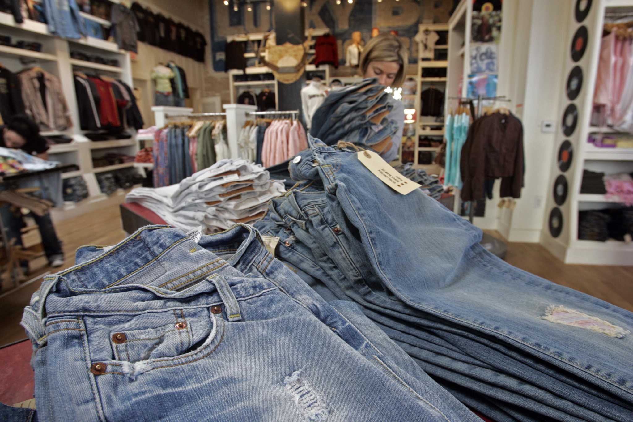 Eigen Speciaal Schat Despite bankruptcy bailout, jeans retailer to fold Danbury, Westport stores