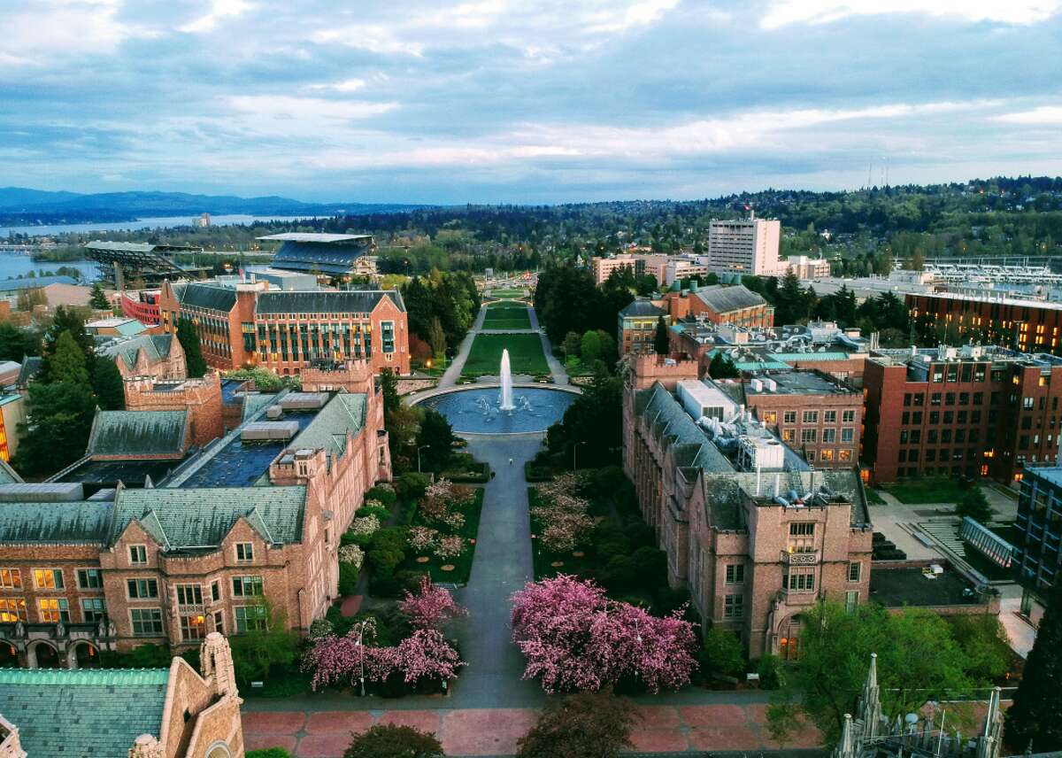 Colleges ranking. Вашингтонский университет University of Washington. University of Washington кампус. Ваштнгтонрский универ. Сиэтл колледж Вашингтон.