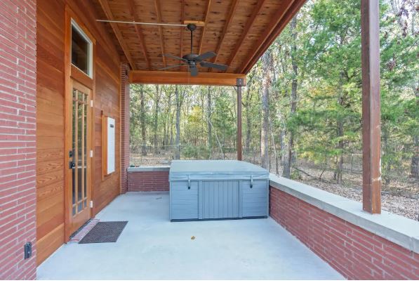 This Frank Lloyd Wright-inspired escape is tucked away in the Texas woods