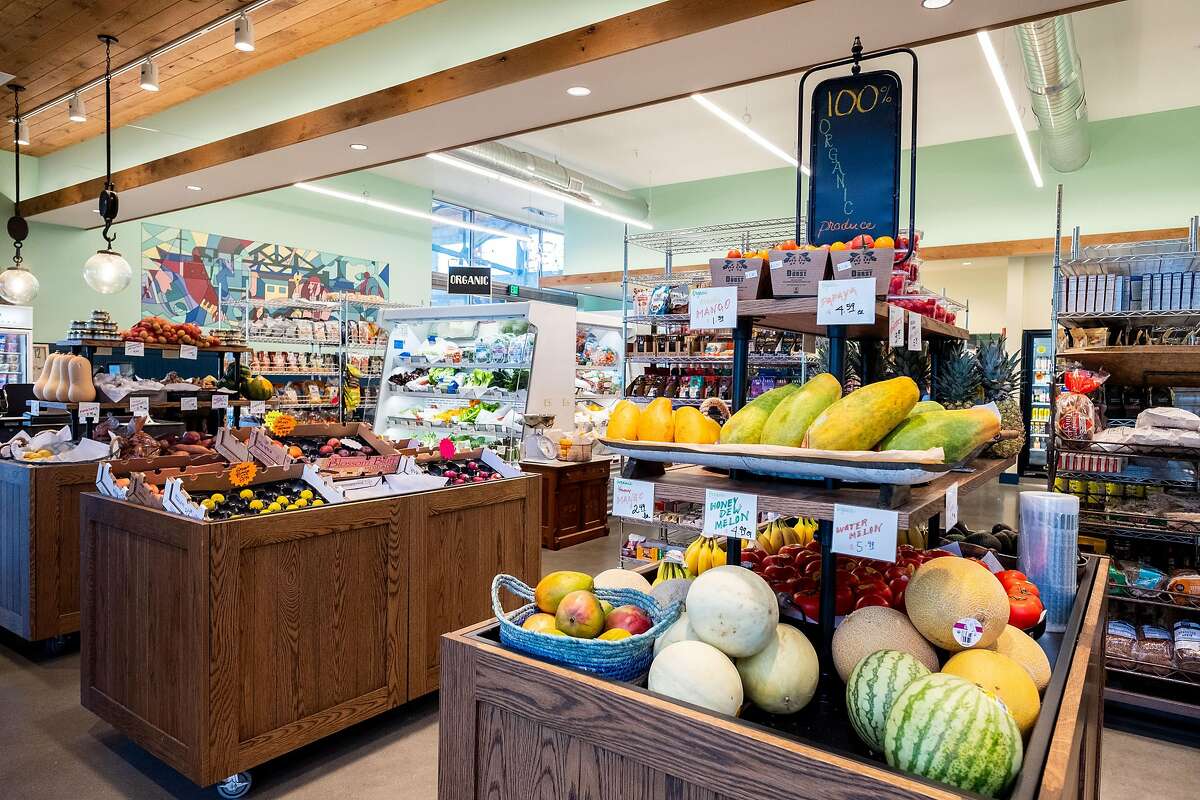 Waterfront dining on offer at Oakland’s newest grocery store