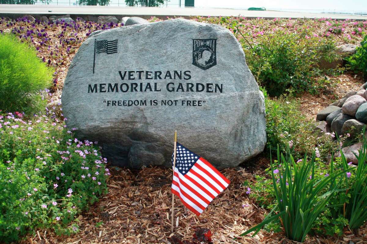 Harbor Beach Honors Fallen Veterans