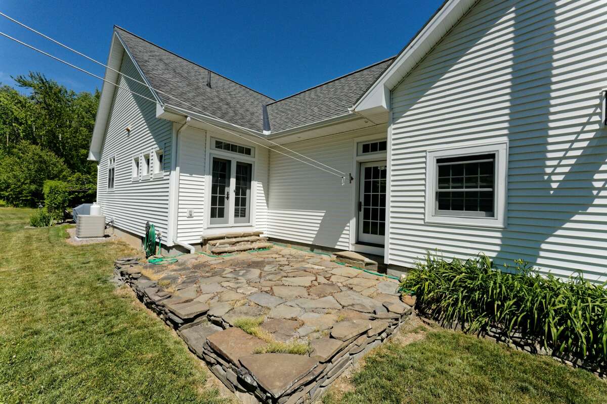 House of the Week Ranch in Duanesburg