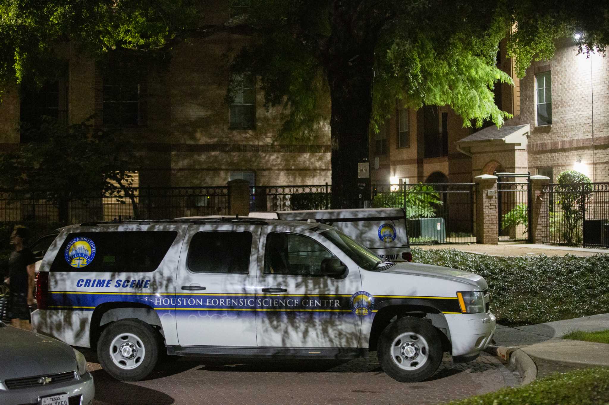 Police: Suspect in slaying of two sisters in Houston found dead near ...