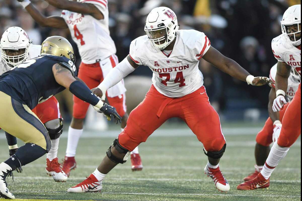 Josh Jones, the former UH tackle, has been training in Dallas to get ready for rookie season with Arizona Cardinals.