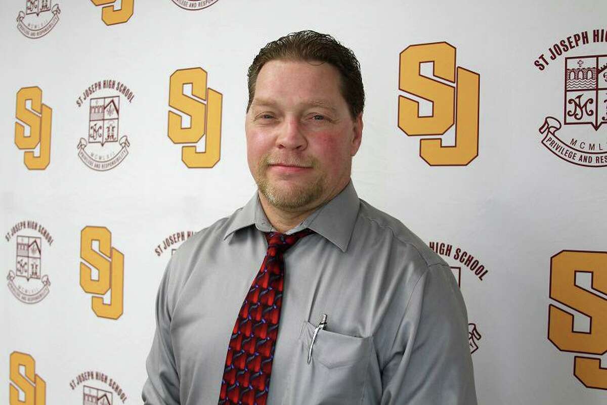St Joseph boys hockey coach Ed LeMaire died Saturday morning at the age of 53.