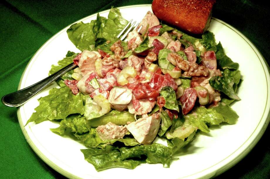 Walnut Chicken Salad. (Linda Gassenheimer/TNS) / TNS