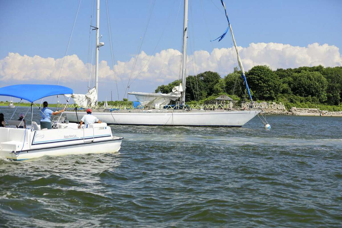 Contested Norwalk sailboat sold for 24K at auction
