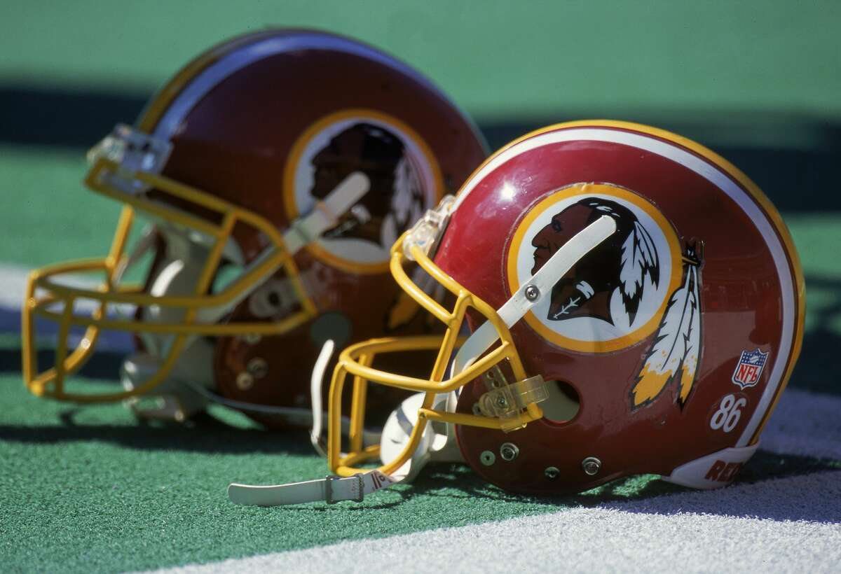 The NFL's Washington R------s announced in a tweet on July 13, 2020 that they will change the team's name.