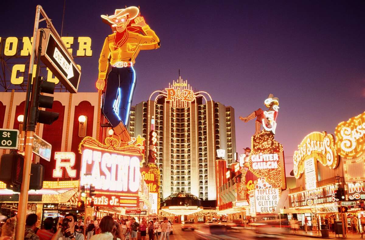 USA, Nevada, downtown Las Vegas, neon signs on Fremont Street 2. Nevada Total score: 29.38 Opportunity and Competition: 46 out of 51 Law Enforcement Training Requirements: 41 out of 51 Job Hazards and protections: 5 out of 51 Source: WalletHub