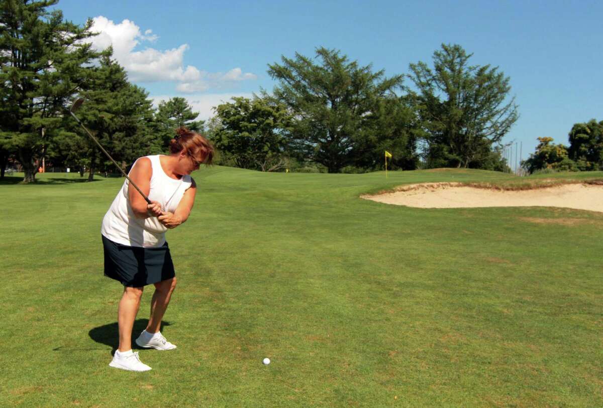 Fairfield Residents Enjoy the Links