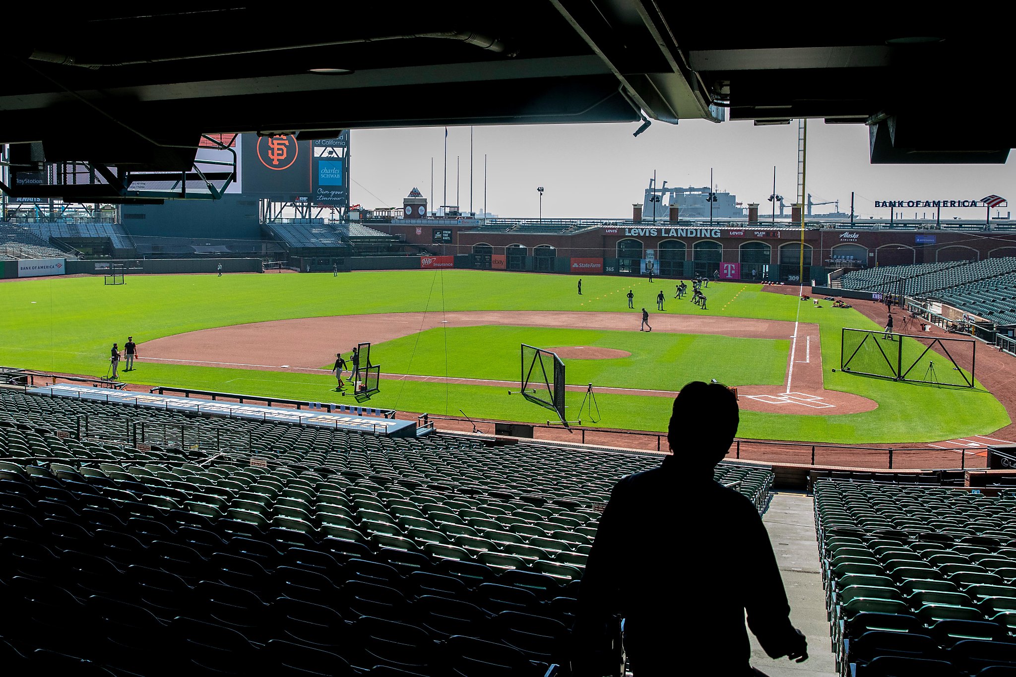 Here's what a socially distanced MLB dugout looks like in 2020