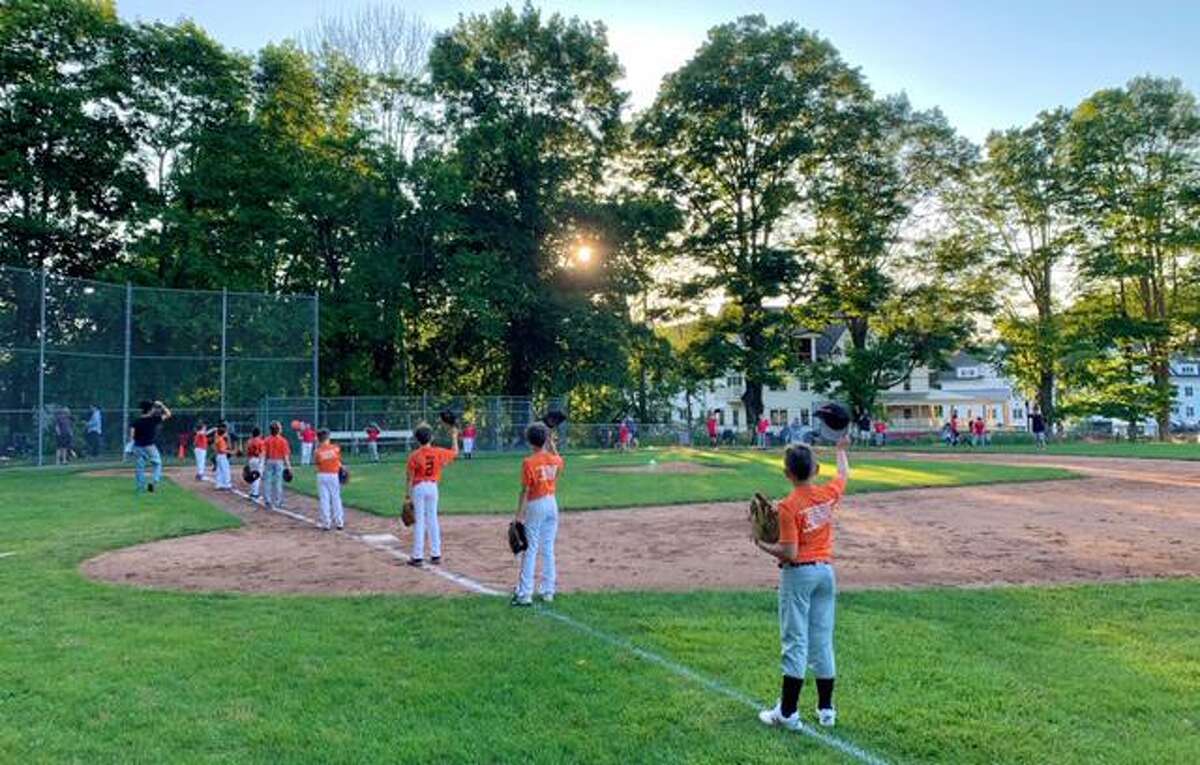 why do teams get a 26th man for little league game