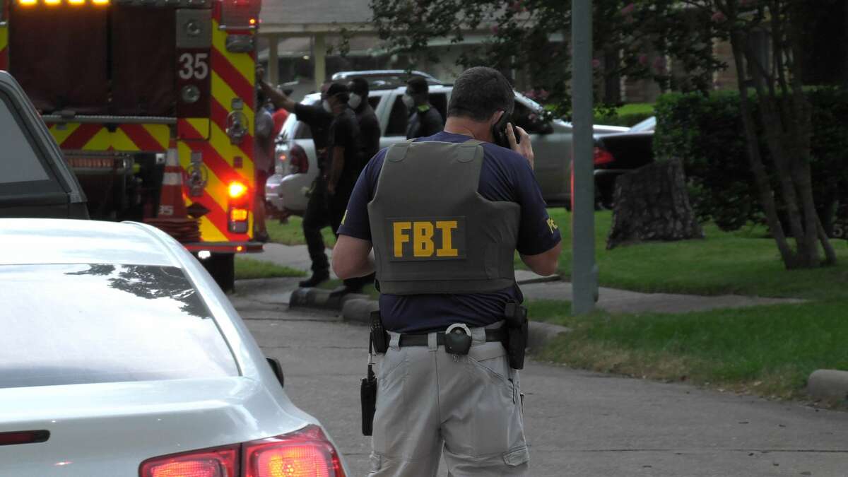 FBI Agents Kill Armed Man Outside SE Houston Home, Police Say