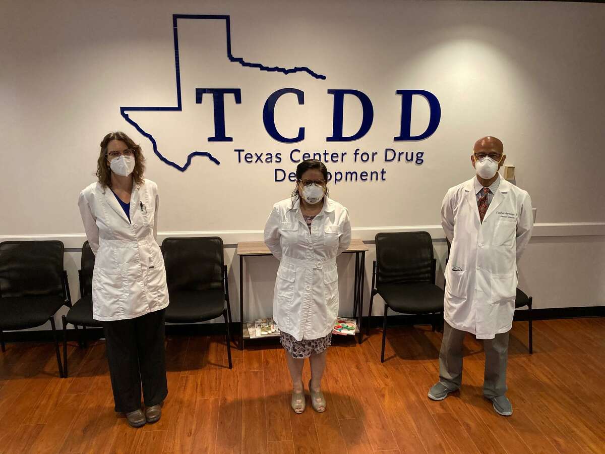 Dr. Vicki Miller, Dr. Veronica Fragoso Garcia, and Dr. Frederic Santiago of TCDD/DM Clinical.