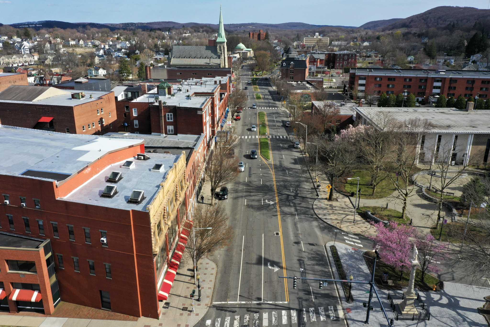 Volunteers needed to maintain downtown Danbury design