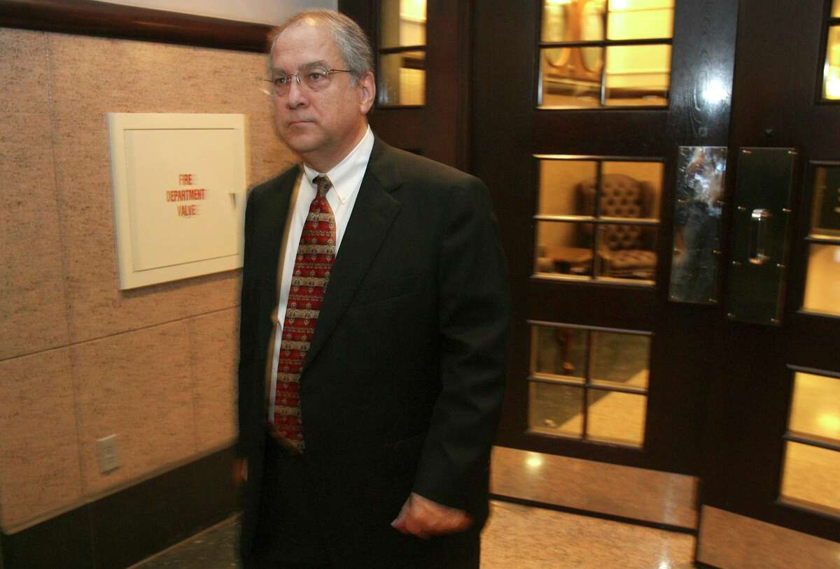 Local attorney Ted Roberts leaves the Fouth Court of Appeals at the Bexar County Justice Center on Tuesday September 9, 2008. Roberts was convicted on three of five theft counts and was sentenced to five years in prison and has been free on bond pending the resolution of his appeal. JOHN DAVENPORT/jdavenport@express-news.net