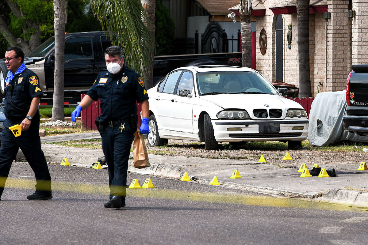 Suspect in triple shooting in west Laredo remains behind bars