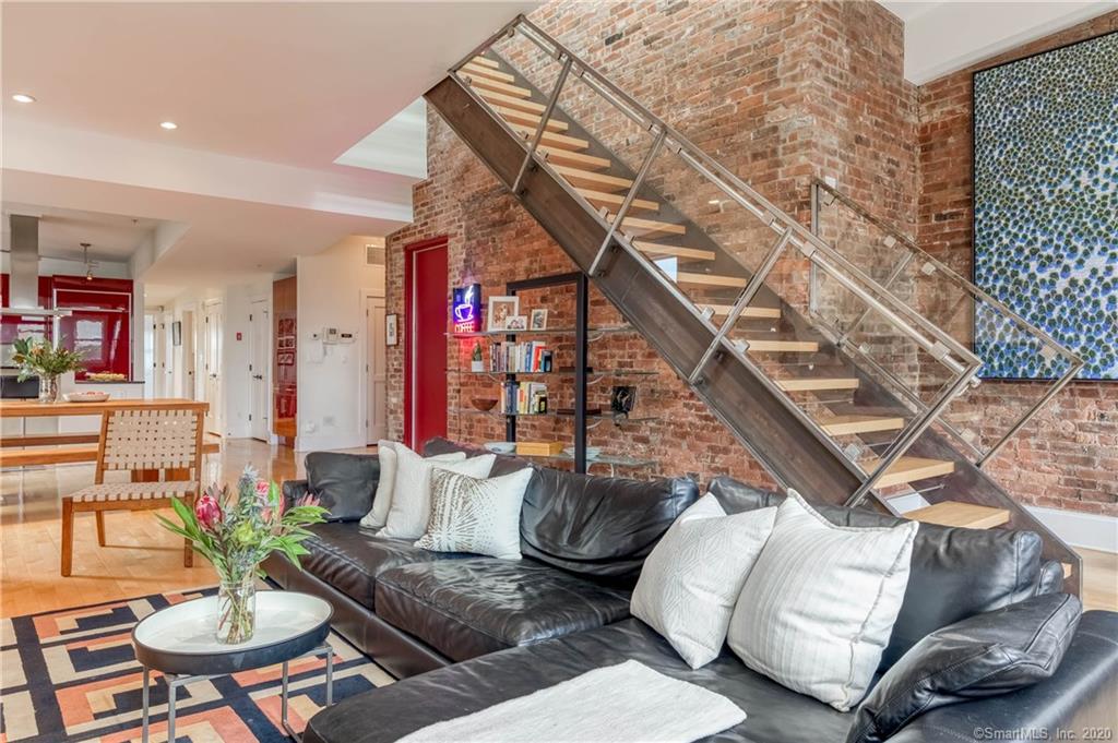 On the market Penthouse apartment in downtown New Haven with private