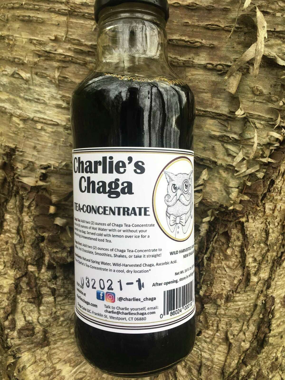 Charlie’s Chaga is a healthy soda company based in Westport that makes soft drinks from Chaga mushrooms. Charlie Hibbin, the founder of Charlie’s Chaga, said he doesn’t drink alcohol and created his Chaga soda to be a healthier soda alternative. The Westport-based craft soda company sells soda containing Chaga mushrooms that offers a low sugar, antioxidant filled beverage. “I wanted to create a craft soda that anyone can drink and not feel guilty about,” Hibbin said. “It doesn’t give you the caffeine or sugar rush that is typical of other sodas, but a steady light energy from the melanin and healing compounds in the Chaga.”