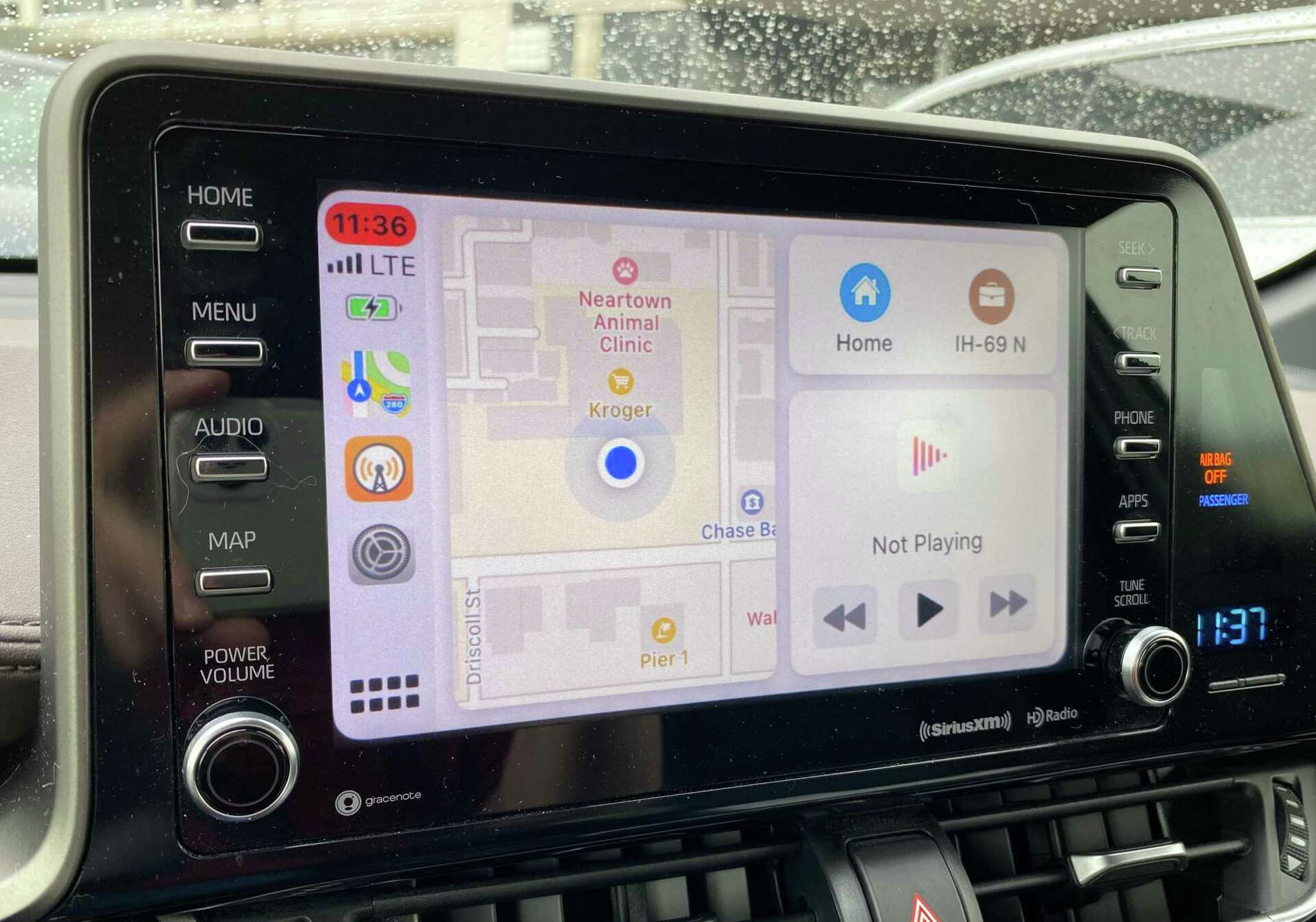 Wireless Apple CarPlay adapter is cool - once you get it working