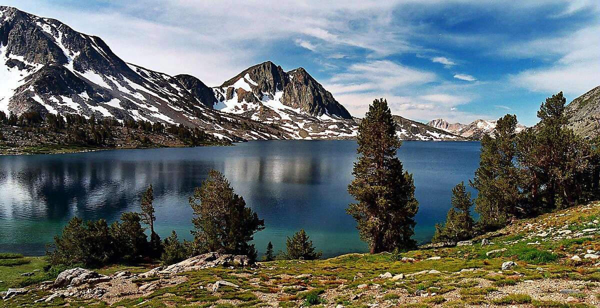 California is home to 138 designated wilderness areas, protected by some of the nation's strictest land protection laws. For hikers, the John Muir Wilderness, southwest of Mammoth Lakes, has few equals. With 590 miles of trails, dozens of pristine aquamarine lakes and the most spectacular peaks in the Sierra Nevada, this wilderness area exemplifies the beauty its namesake so prized. Illustrates TRAVEL-CALIF-PARKS (category t) by Hugo Martin (c) 2009, Los Angeles Times. Moved Tuesday, Feb. 3, 2009. (MUST CREDIT: Los Angeles Times photo by Ken Hively.)