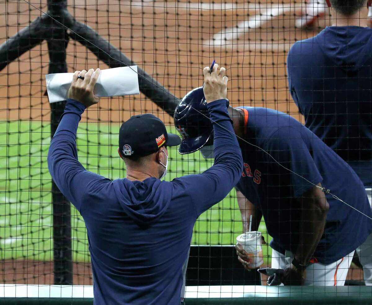 First look at fans' cardboard cutouts in Astros' Crawford Boxes