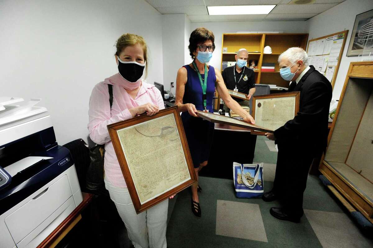 Hatchets, hoes and mirrors: Deed shows how colonists bought Stamford