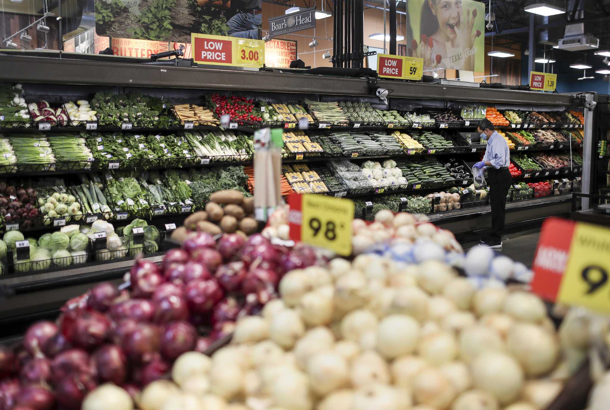 Shoppers fill up virtual carts at Houston grocers