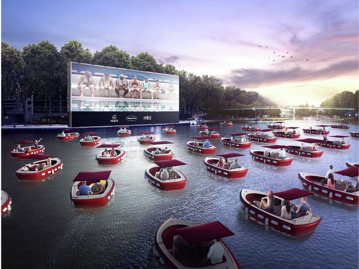 Yes, "Floating Cinemas" are a thing now. Crave a safe night out in the midst of the pandemic?  Now, you can social distance while watching a film from the sweet comfort of your own mini boat at this pop-up movie experience coming to Houston in fall.