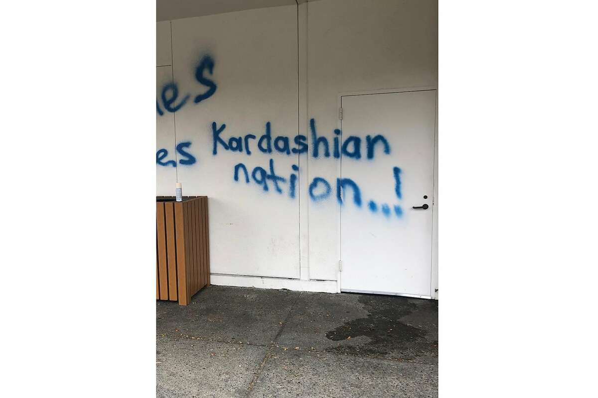 Vandals targeted the Krouzian-Zekarian-Vasbouragan Armenian School in San Francisco with threatening and racist graffiti in an attack that claims to support a violent, anti-Armenian movement led by Azerbaijan.