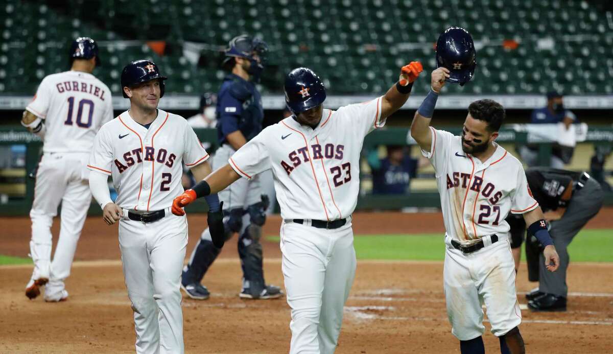 Astros off to fast start on season, bash Mariners on opening day