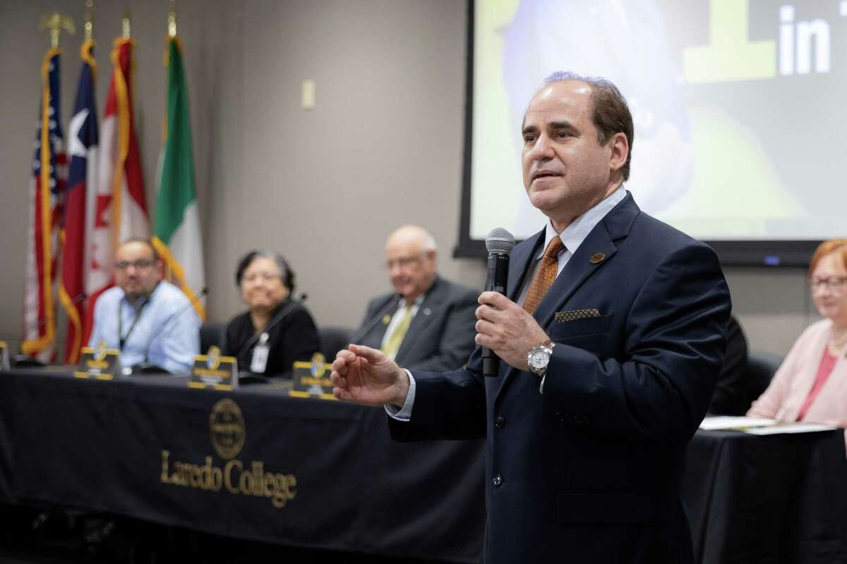 LC President Dr. Ricardo Solis