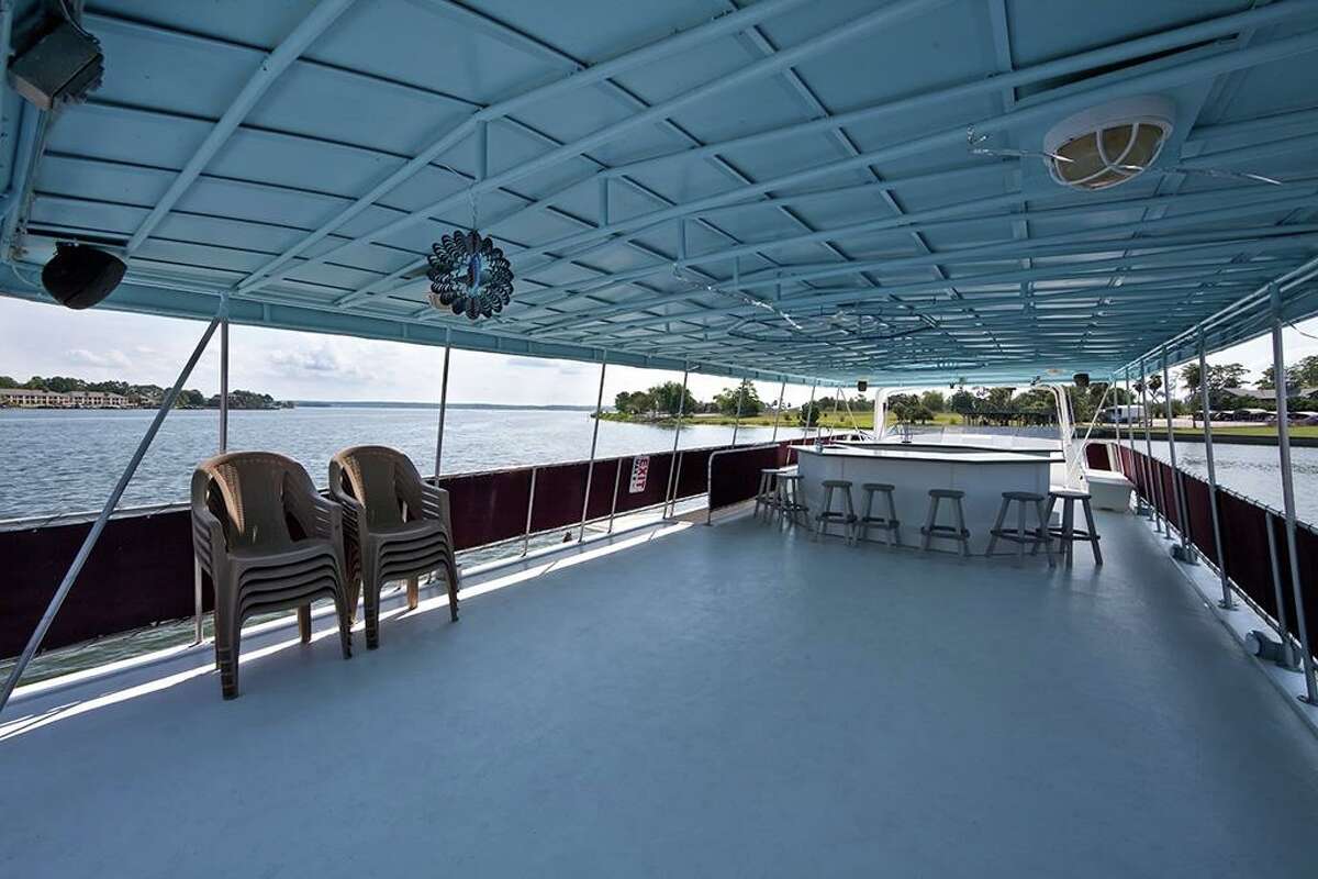 Margaritaville on Lake Conroe plans yacht tours