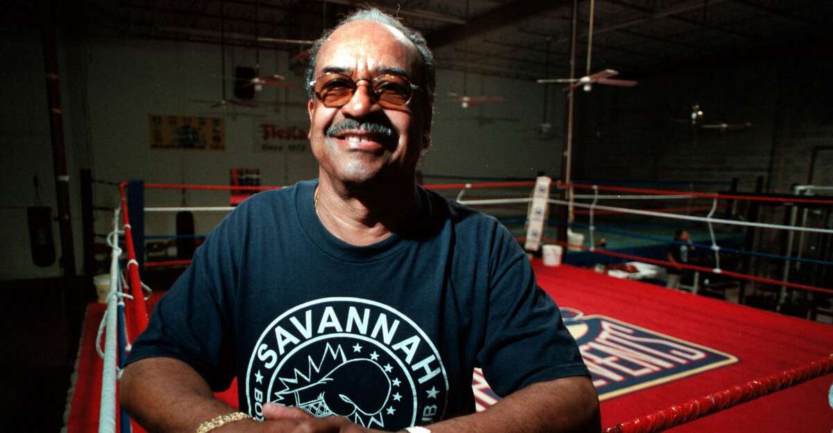 Willie Savannah at his gym Oct. 24,2001.(Dave Rossman/Special to the Chronicle).