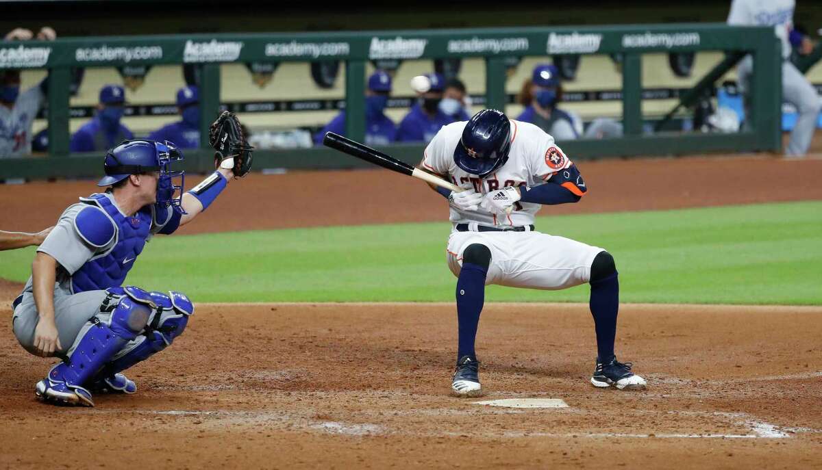 Dusty Baker Reveals What Joe Kelly Said To Carlos Correa - The