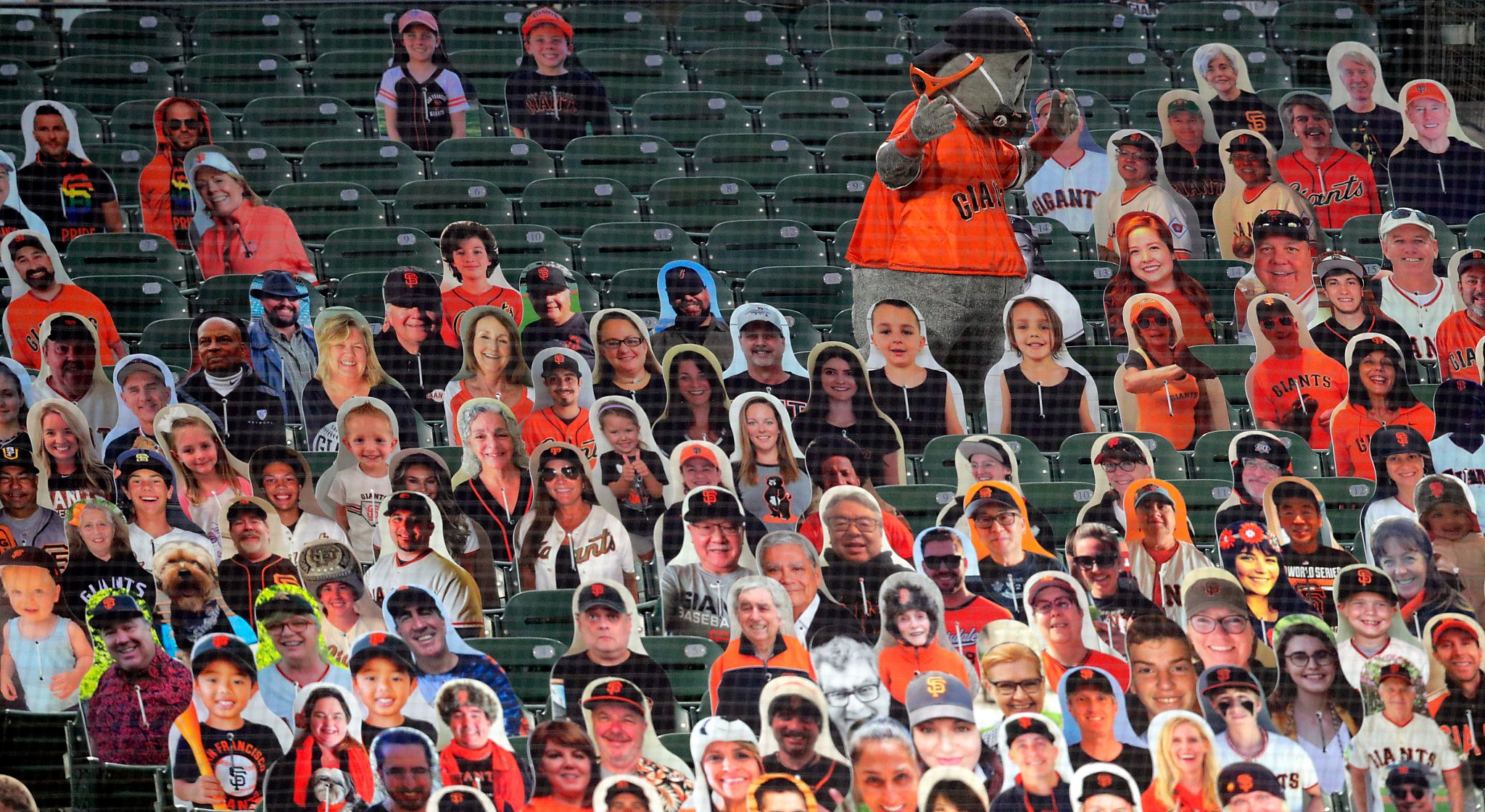 Photos: San Francisco Giants fans celebrate return to 'normalcy' at Oracle  Park home opener