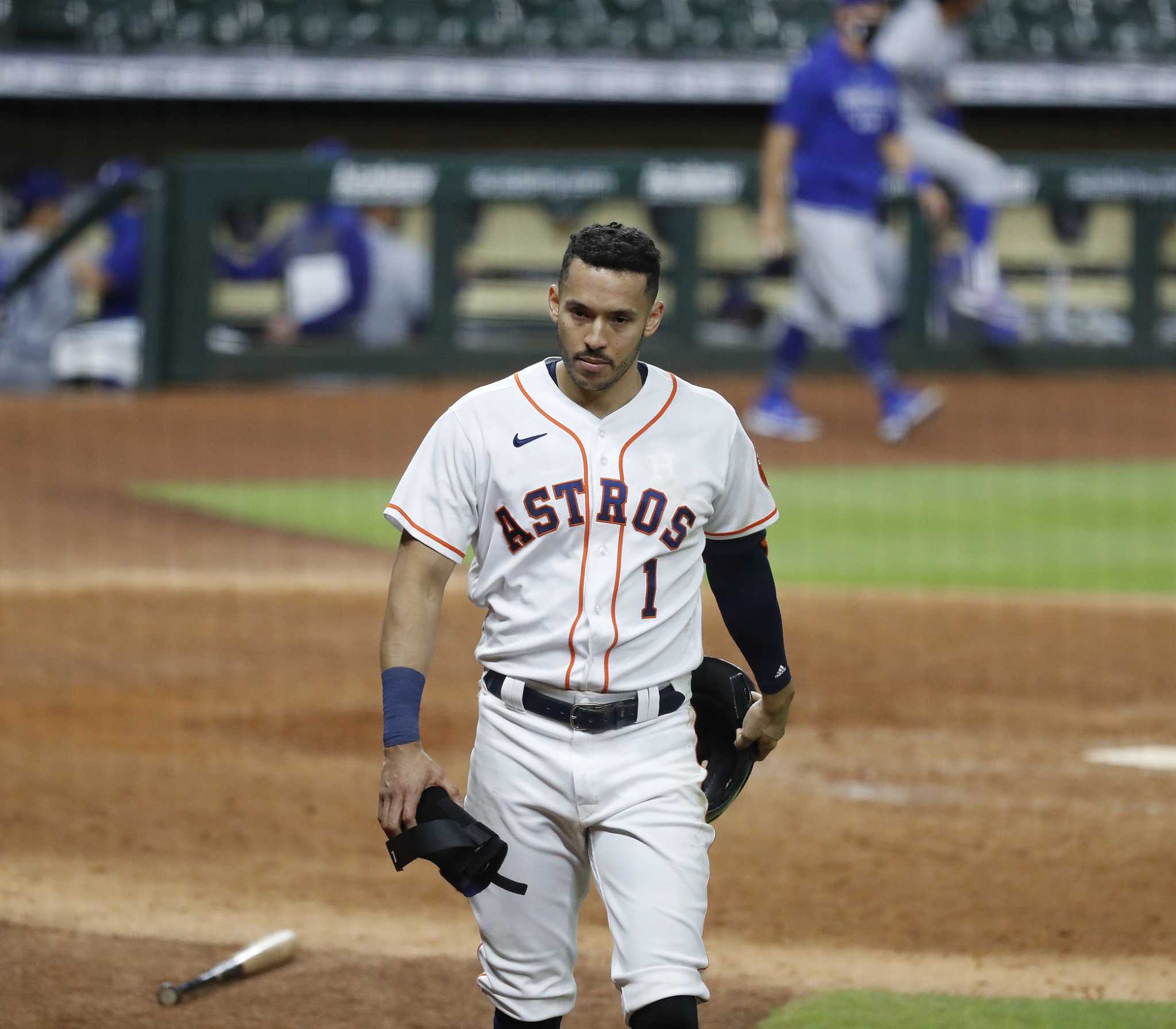 Bad blood erupts between Astros, Dodgers in opener