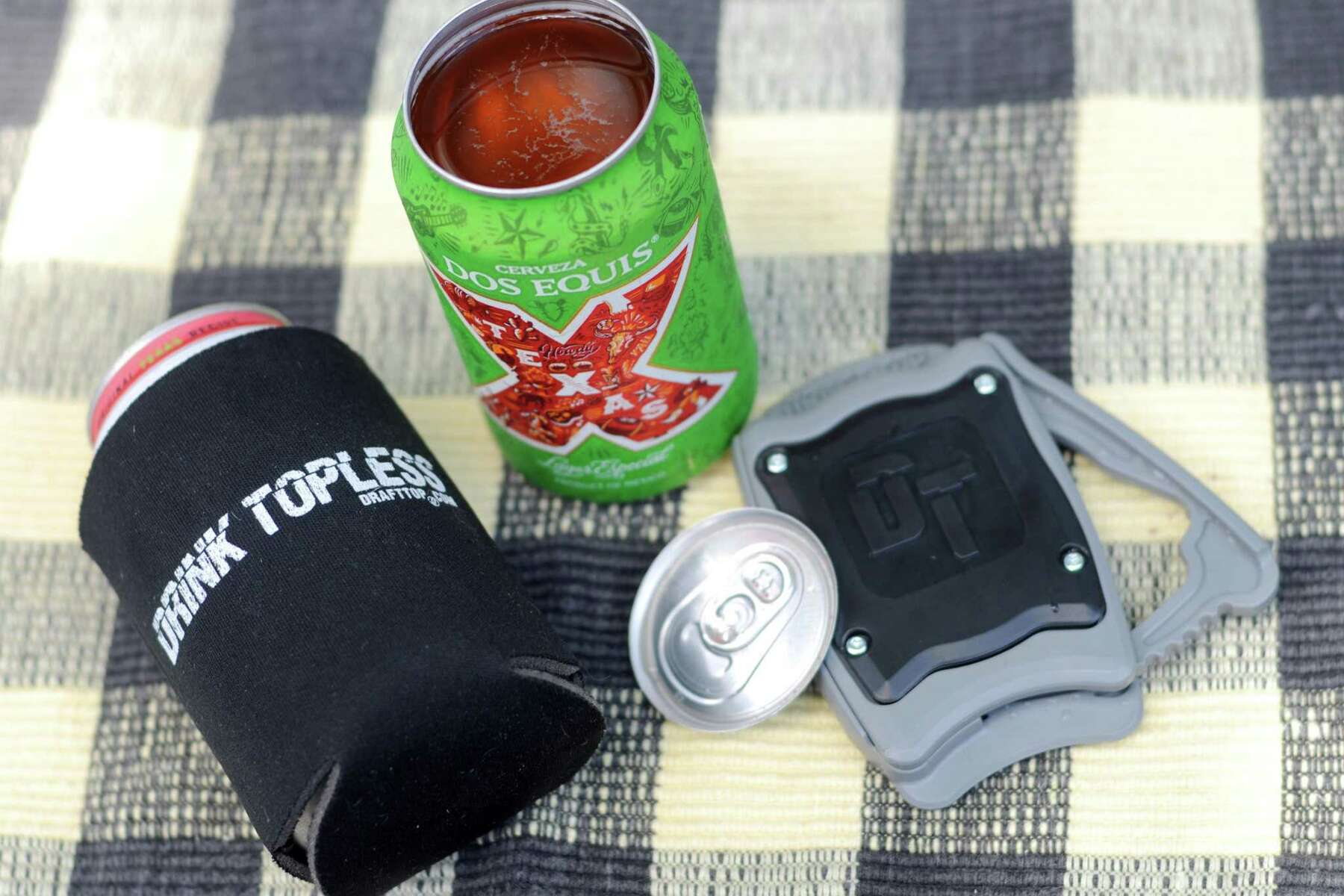 Topless' Beer Cans With 'Draft Top' Opener