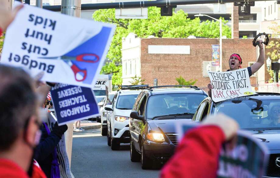 Caravans Of Teachers Take To Streets To Demand Safe School Reopening The Middletown Press