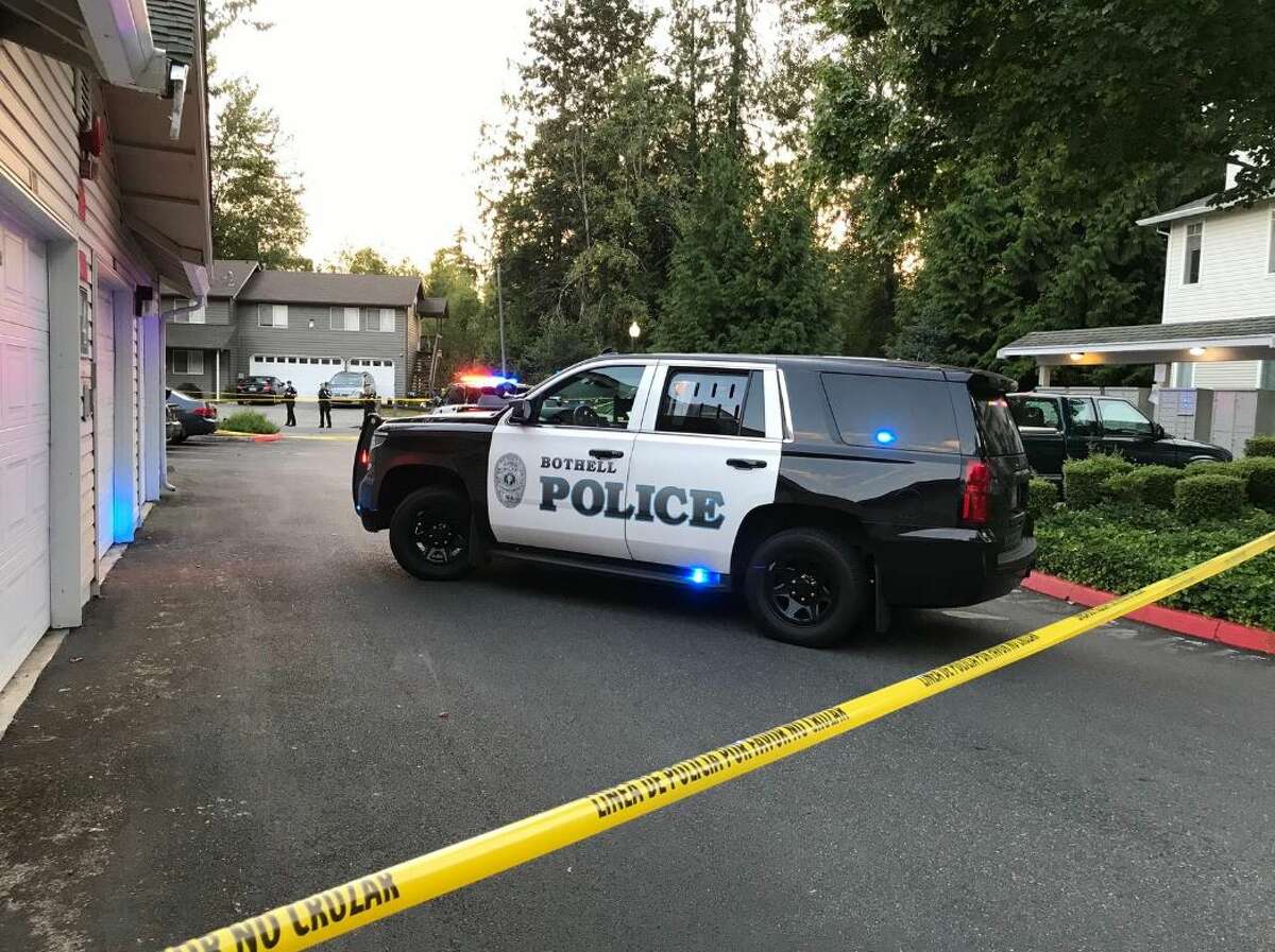 Man slashing tires fatally shot after advancing on Bothell officer