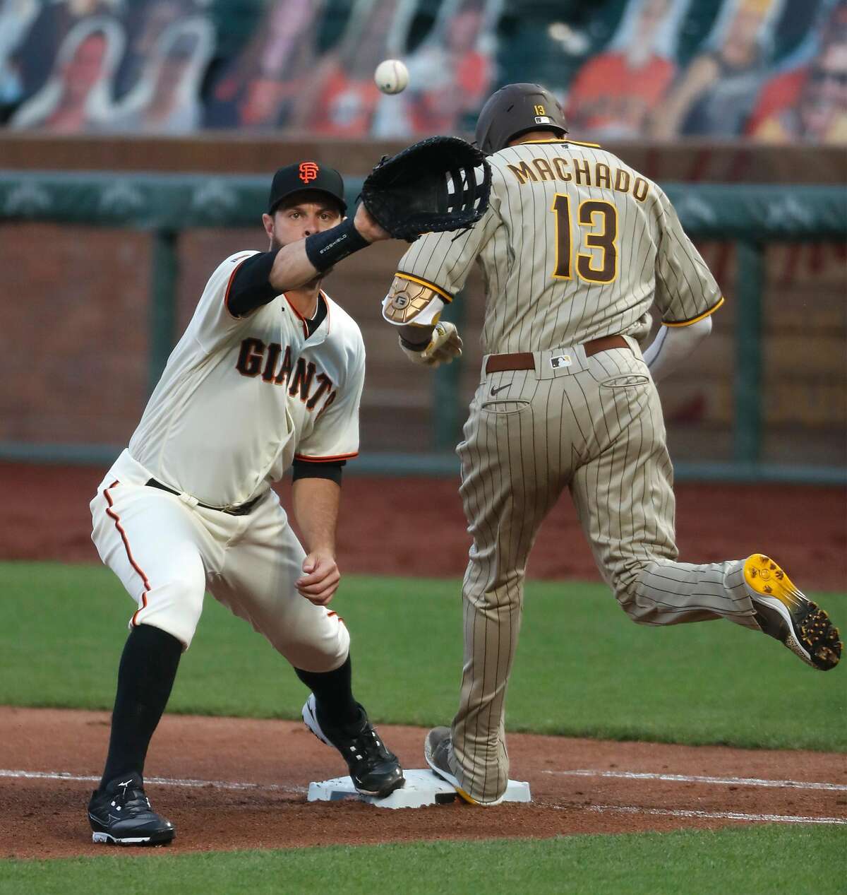 SF Giants Brandon Belt Named Gold Glove Finalist