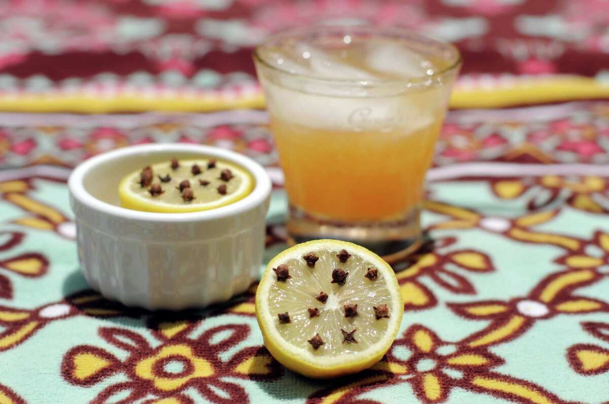 3 natural, DEETfree ways to keep mosquitoes and other bugs from biting you and from landing in