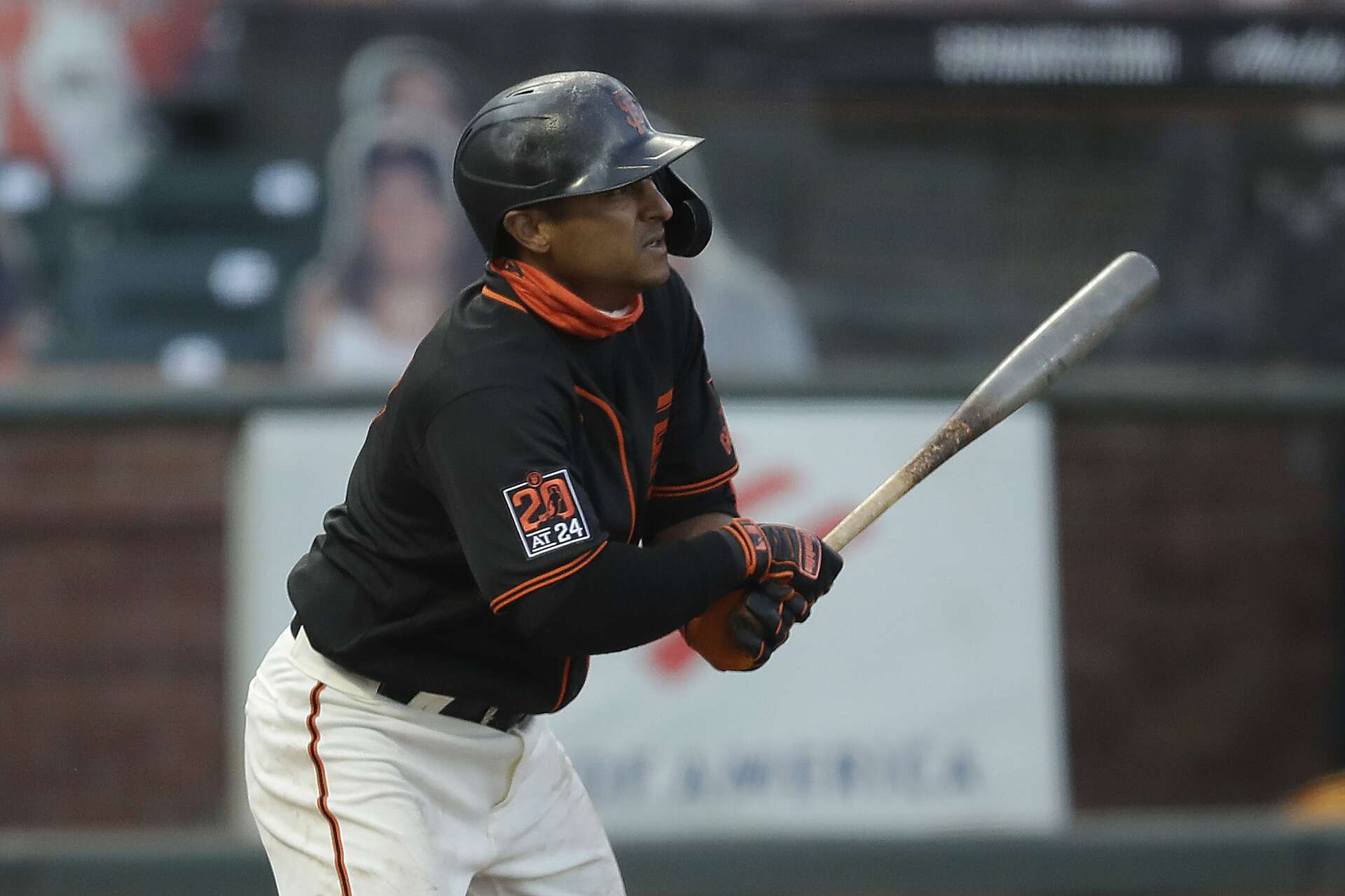 Giants beat Rangers, Donovan Solano continues to pound the ball