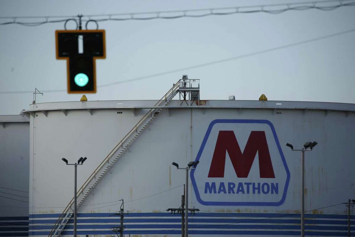 An oil storage tank at the Marathon Petroleum oil refinery in Catlettsburg, Kentucky.