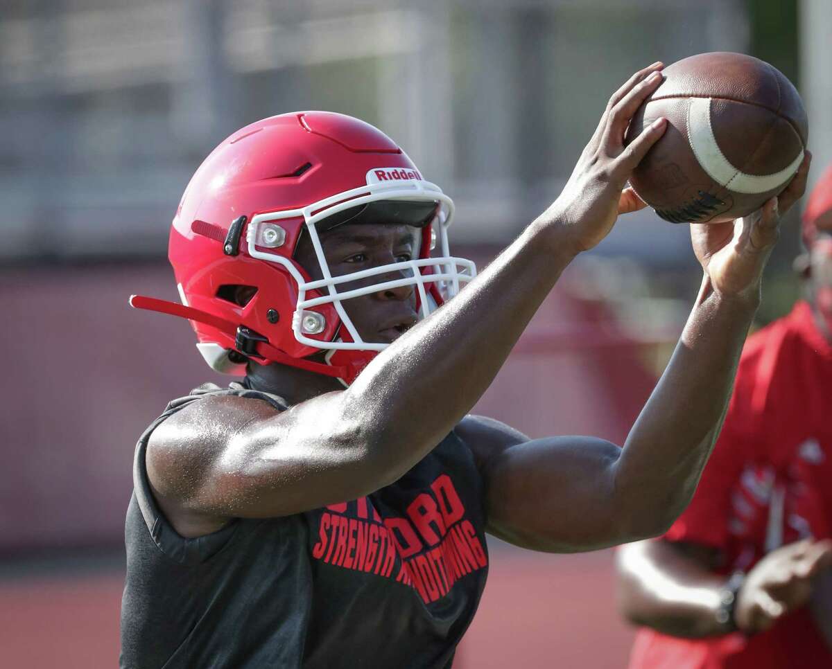 As COVID19 spreads, Texas high schools begin football practice